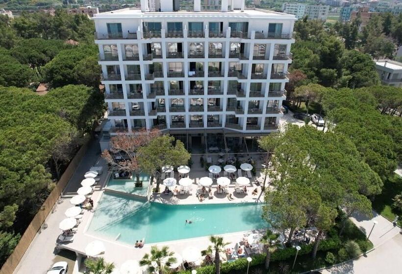 ホテル Fllad Resort & Spa