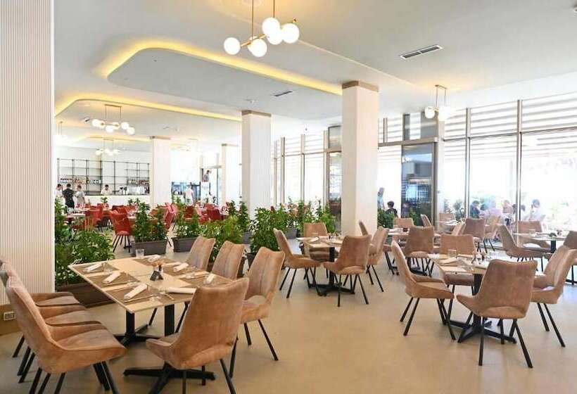 ホテル Fllad Resort & Spa