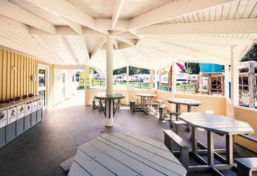 ホテル Lisebergsbyns Stugor