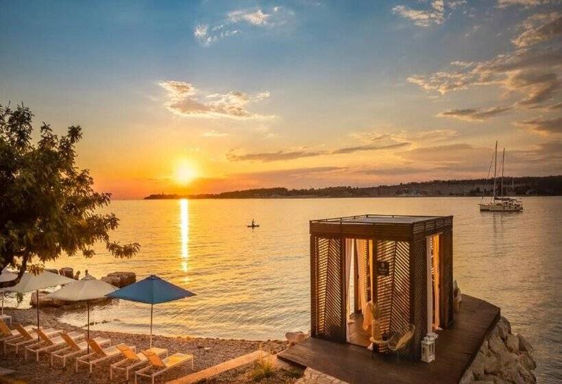 酒店 Punto Blu Valamar Camping Village