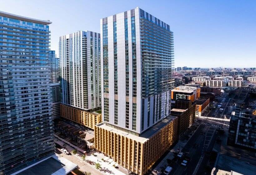 Hotel Riu Plaza Toronto