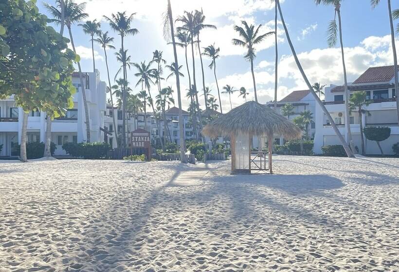 Stanza Mare Beach Front