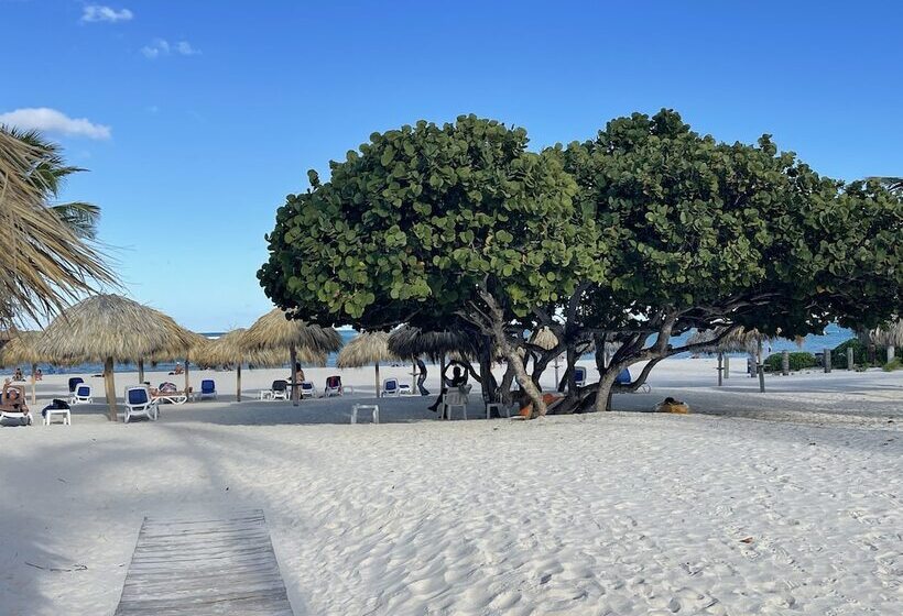 Stanza Mare Beach Front