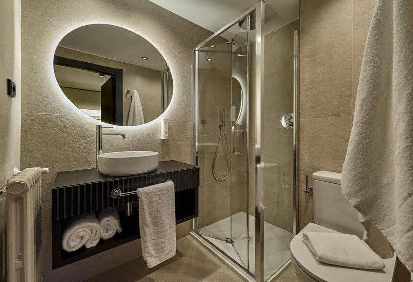 ホテル B48 Oviedo Opera