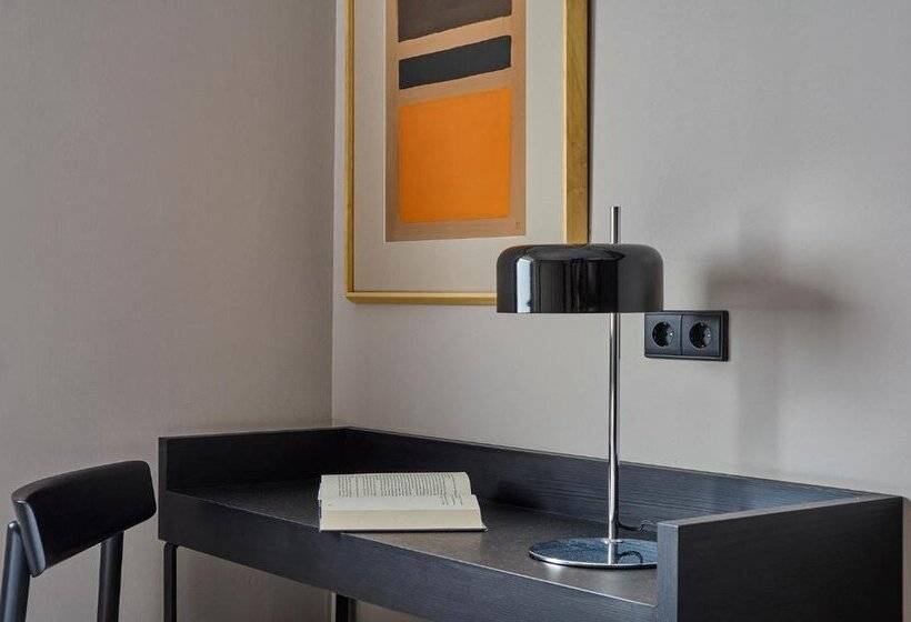 ホテル B48 Oviedo Opera