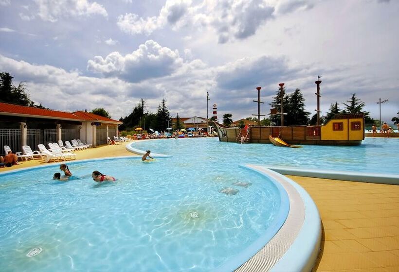 בית מלון כפרי Camping Adria Mobile Homes Park Umag