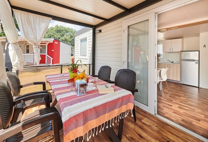 בית מלון כפרי Camping Adria Mobile Homes Park Umag