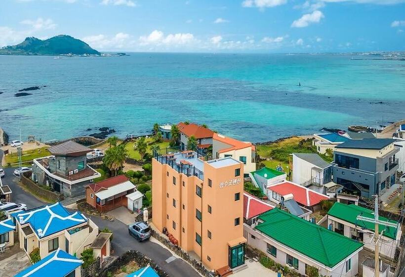 Jeju Jang Sugot Pension