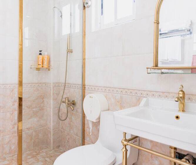 تختخواب و صبحانه Seabreaze Garden