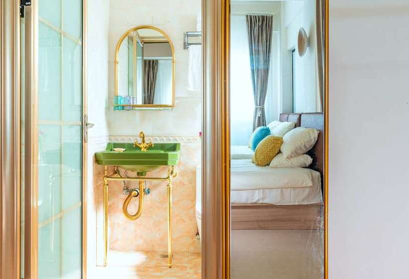 تختخواب و صبحانه Seabreaze Garden