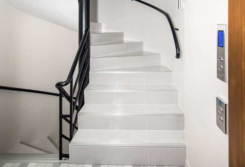 בית מלון כפרי Behome Phuket