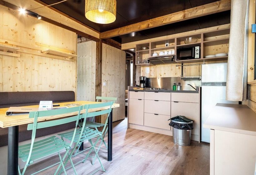 Отель Huttopia Caminos de Galicia