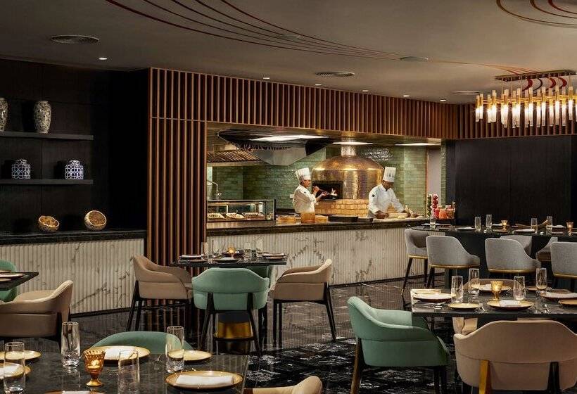 هتل Hyatt Centric Juhu Mumbai