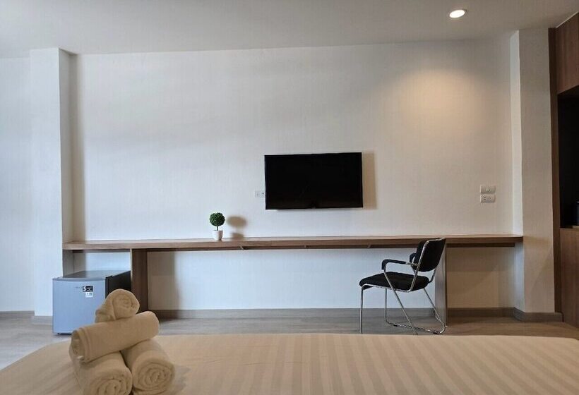 فندق Manee Mantra