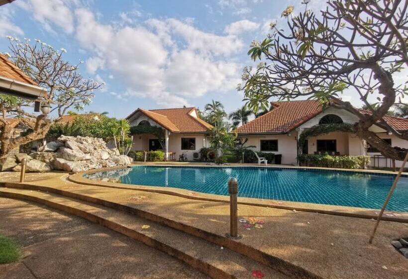 בית מלון כפרי Two Fifty Nine Resort