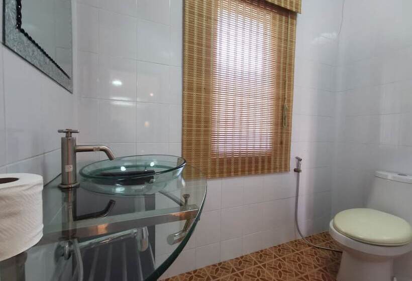 בית מלון כפרי Two Fifty Nine Resort