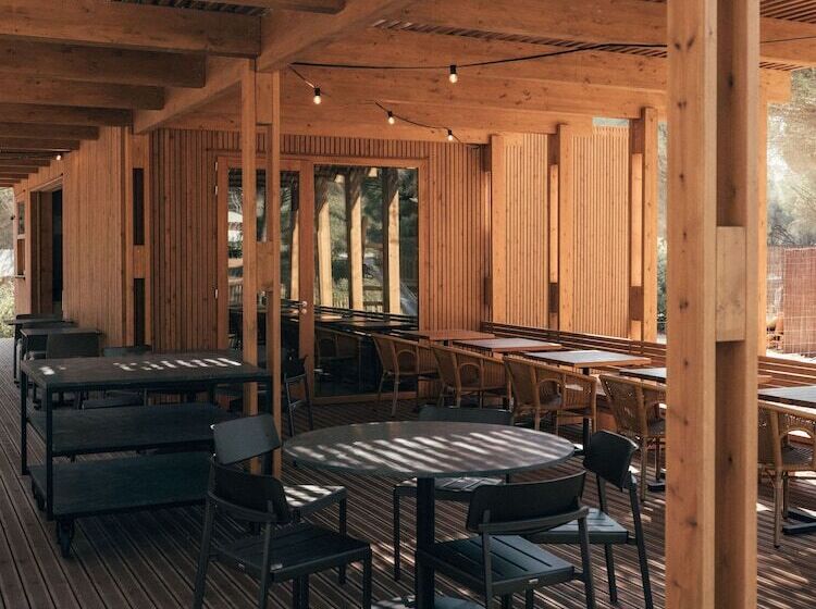 Отель Wecamp Cádiz