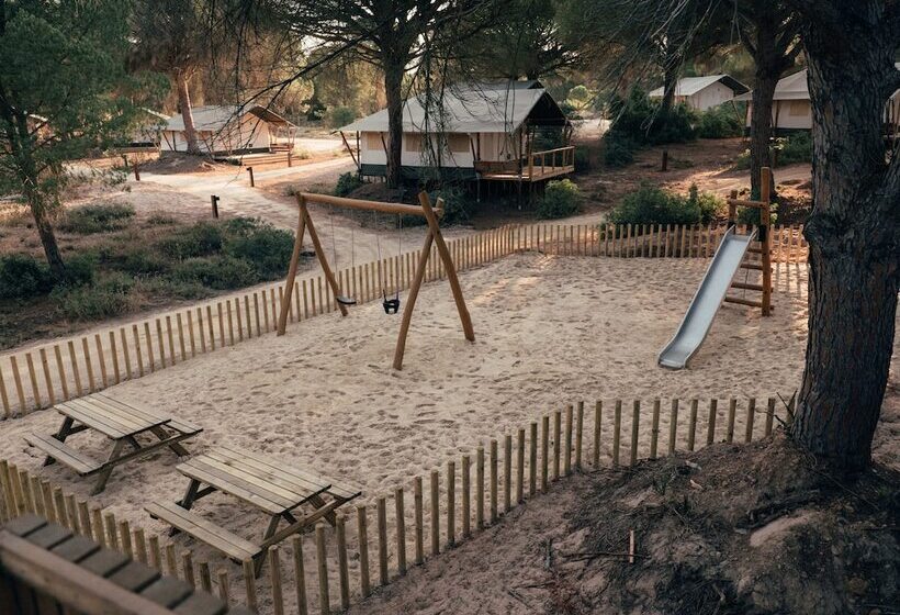 Отель Wecamp Cádiz