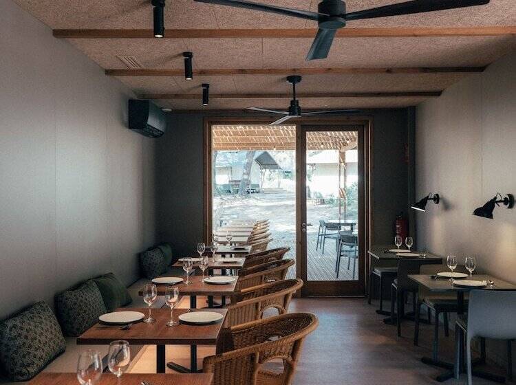 Отель Wecamp Cádiz