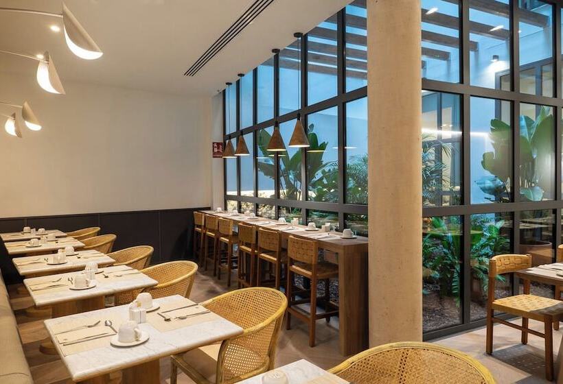 هتل Well And Come Malaga