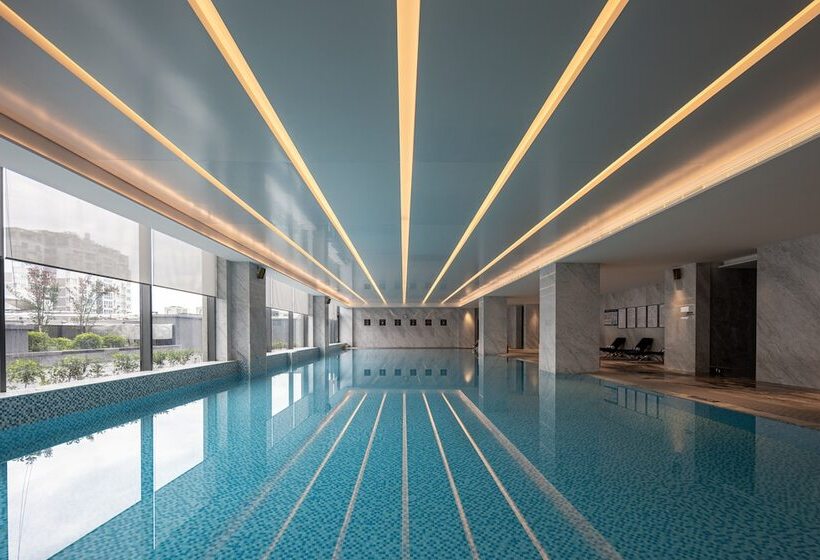 Отель Wyndham Grand Lishui Downtown