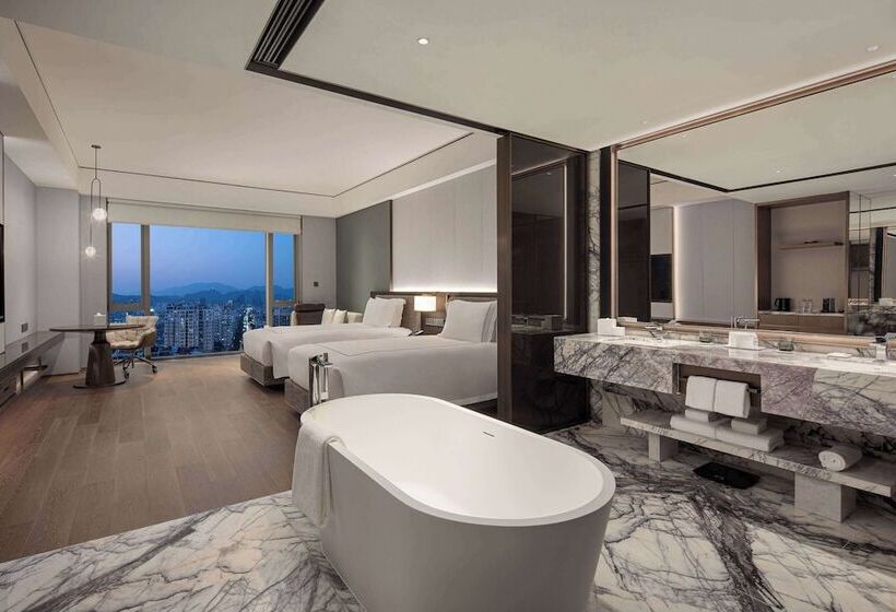 Отель Wyndham Grand Lishui Downtown