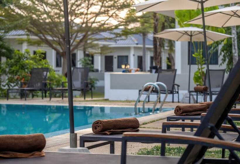 Isara Nai Yang Resort