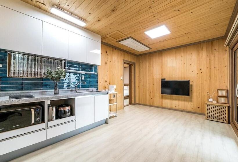 Namhae Yanghwa Seaside Pension