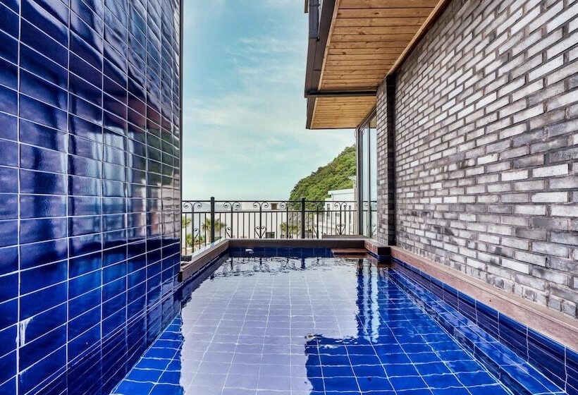 Namhae Yanghwa Seaside Pension