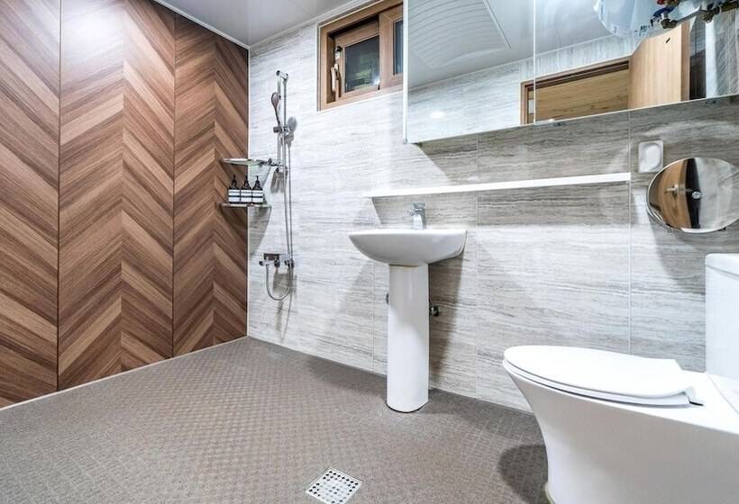 Namhae Yanghwa Seaside Pension