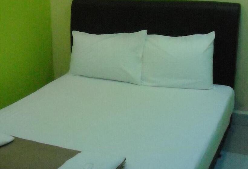 New Wave Hotel Nilai 1