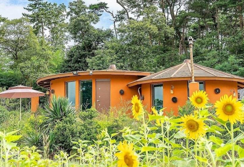 Taean Todamgil Pension