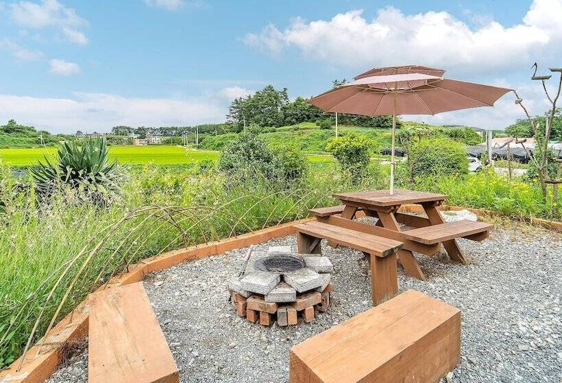 Taean Todamgil Pension