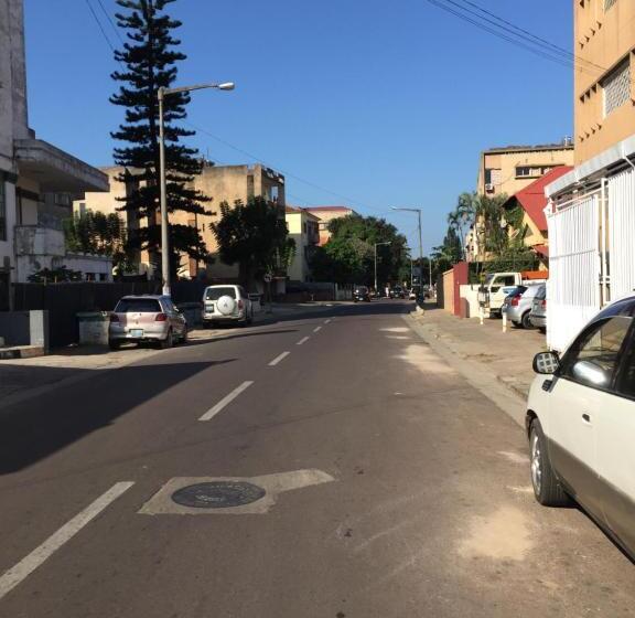 فندق صغير The Base Backpackers