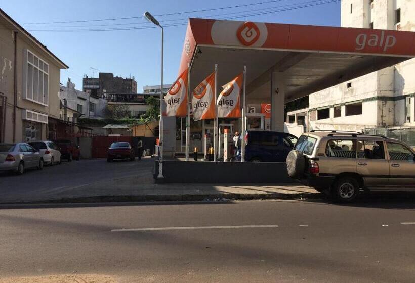 فندق صغير The Base Backpackers