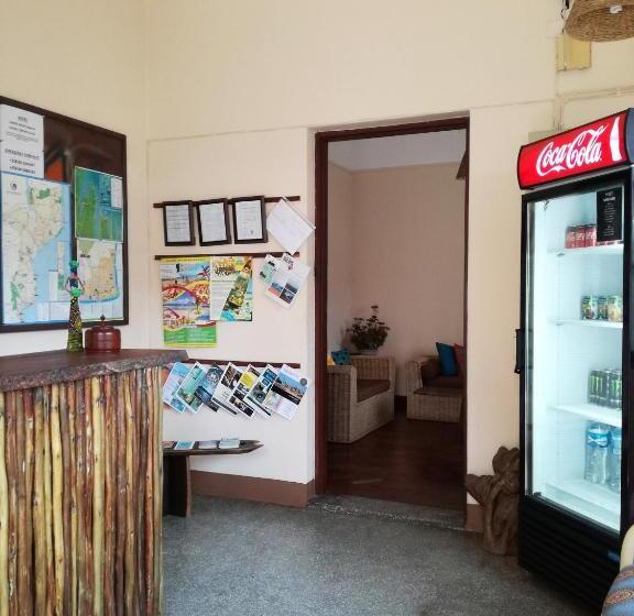 فندق صغير The Base Backpackers