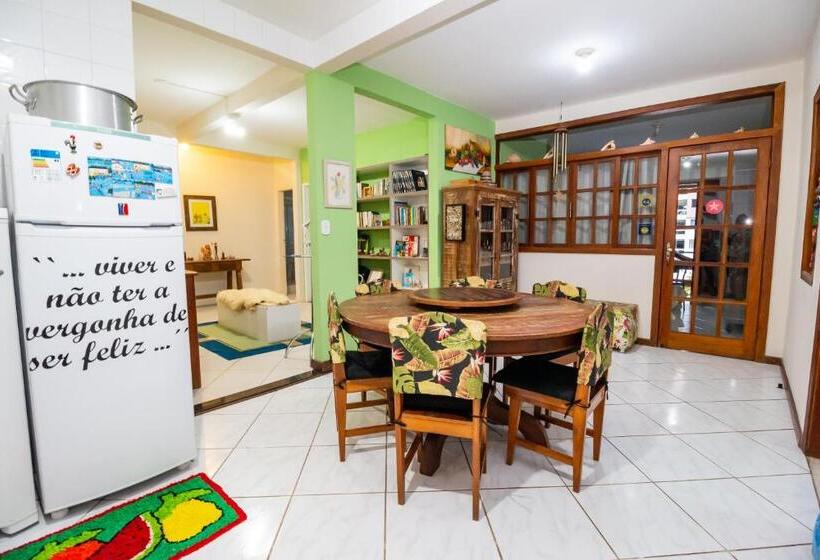 민박 A Casa Morro Do Moreno