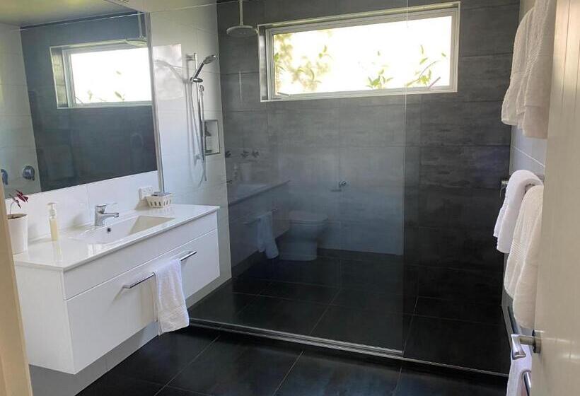 تختخواب و صبحانه Te Whare Ma