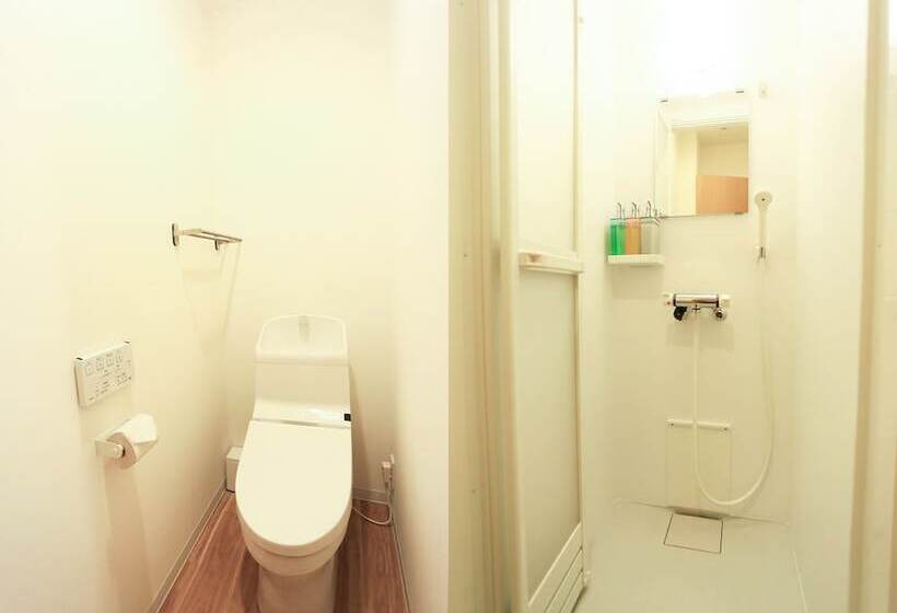 Coins Hostel Tenjin