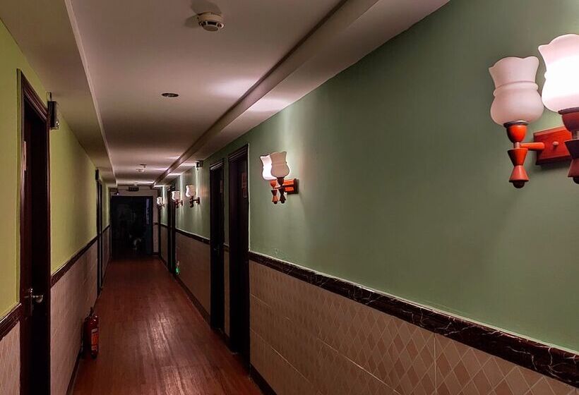 Foshan School Age Youth Hostel