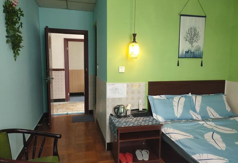 Foshan School Age Youth Hostel