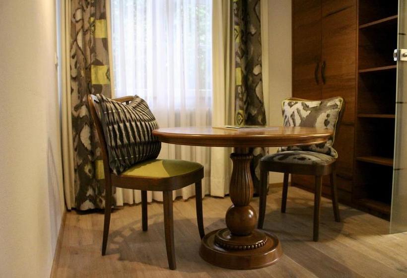 Отель Adler Oberdorf