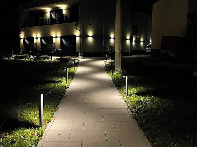 בית מלון כפרי Athen Kelsterbach Frankfurt Airport