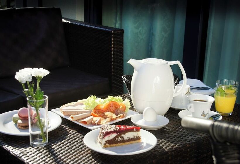 בית מלון כפרי Athen Kelsterbach Frankfurt Airport