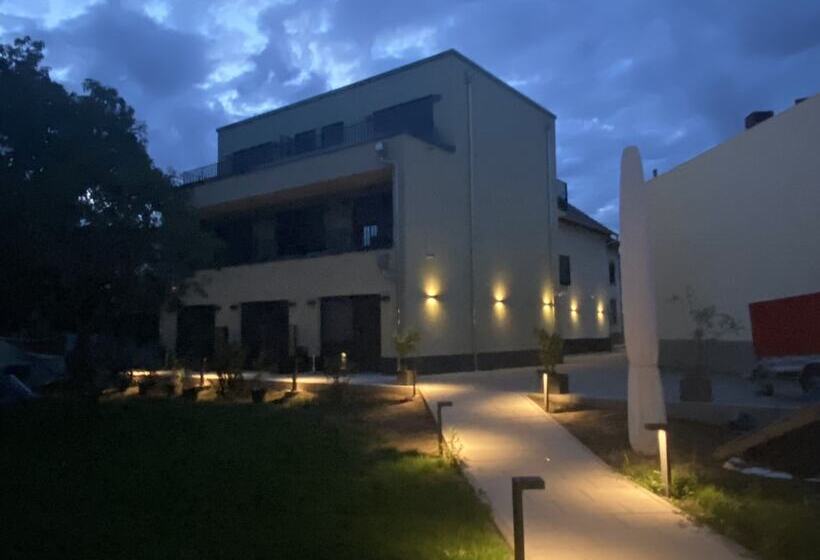 בית מלון כפרי Athen Kelsterbach Frankfurt Airport