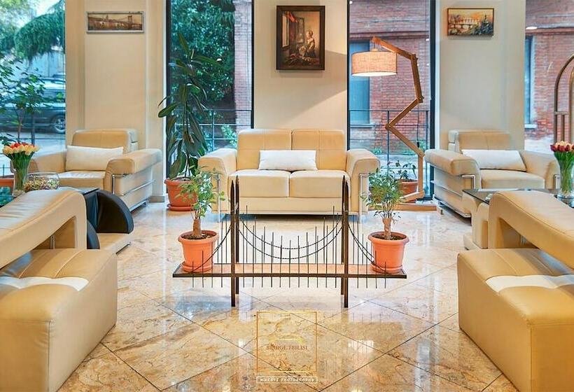 هتل Atrium Boutique