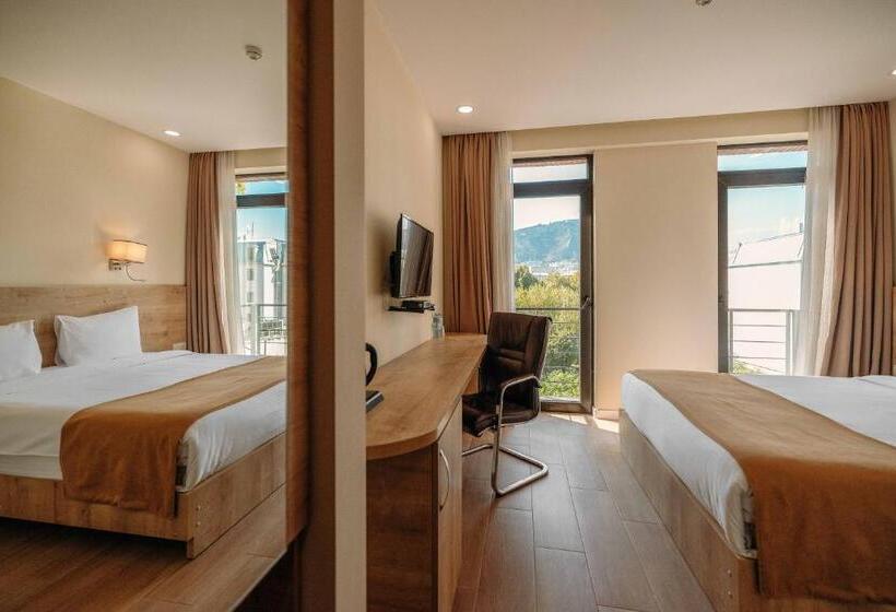 هتل Atrium Boutique