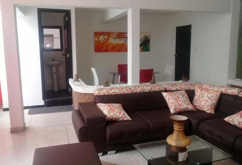 בית מלון כפרי Cartago Plaza