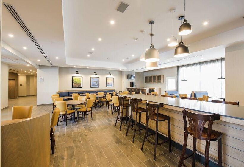 Отель Fairfield Inn & Suites By Marriott Tijuana