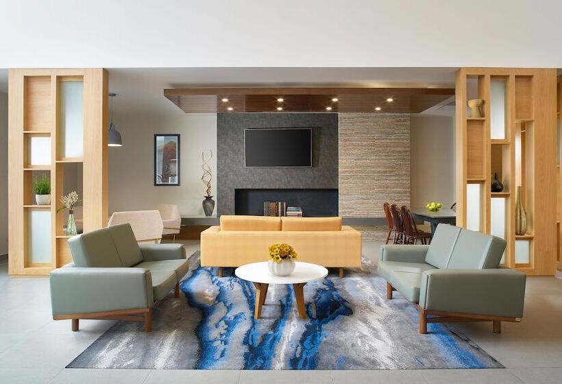 Отель Fairfield Inn & Suites By Marriott Tijuana